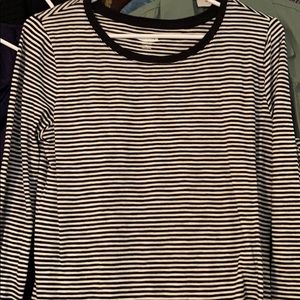 Old navy striped top. Size S never worn